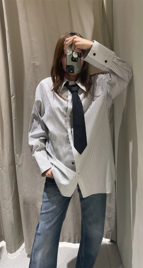 Zdjęcie Elegancka Koszula Damska w Paski Plus Size – Luźna, Jedwabna Bluzka z Krawatem, Nowy Styl na Codzień i Wyjścia