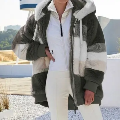 Image de Manteau Hiver Femme Peluche Capuche - Tendance 2024
