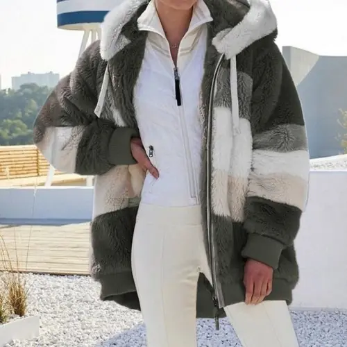 Image de Manteau Hiver Femme Peluche Capuche - Tendance 2024