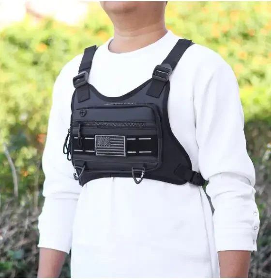 Bild von Leichte Sport-Brusttasche mit Telefonhalter – Wasserabweisend & Praktisch