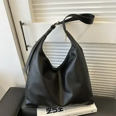 Image de Sac Fourre-Tout en Cuir Tendance 2024