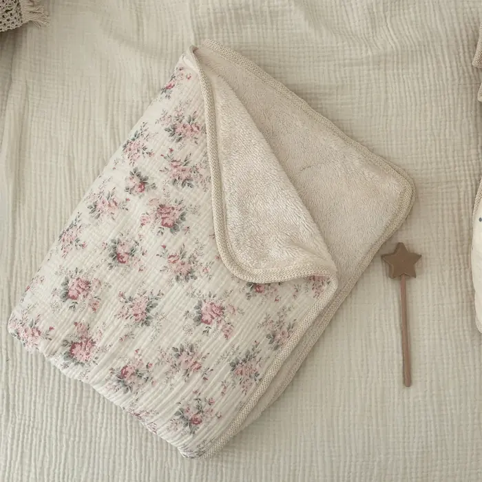 Image de Couverture Hiver Bébé - Douceur & Chaleur pour Nouveau-Né