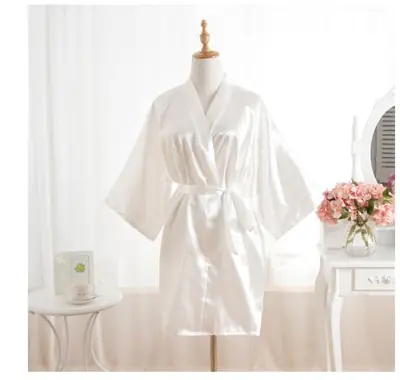 Image de Robe de Mariée Courte Satin Rose - Kimono Sexy & Élégant