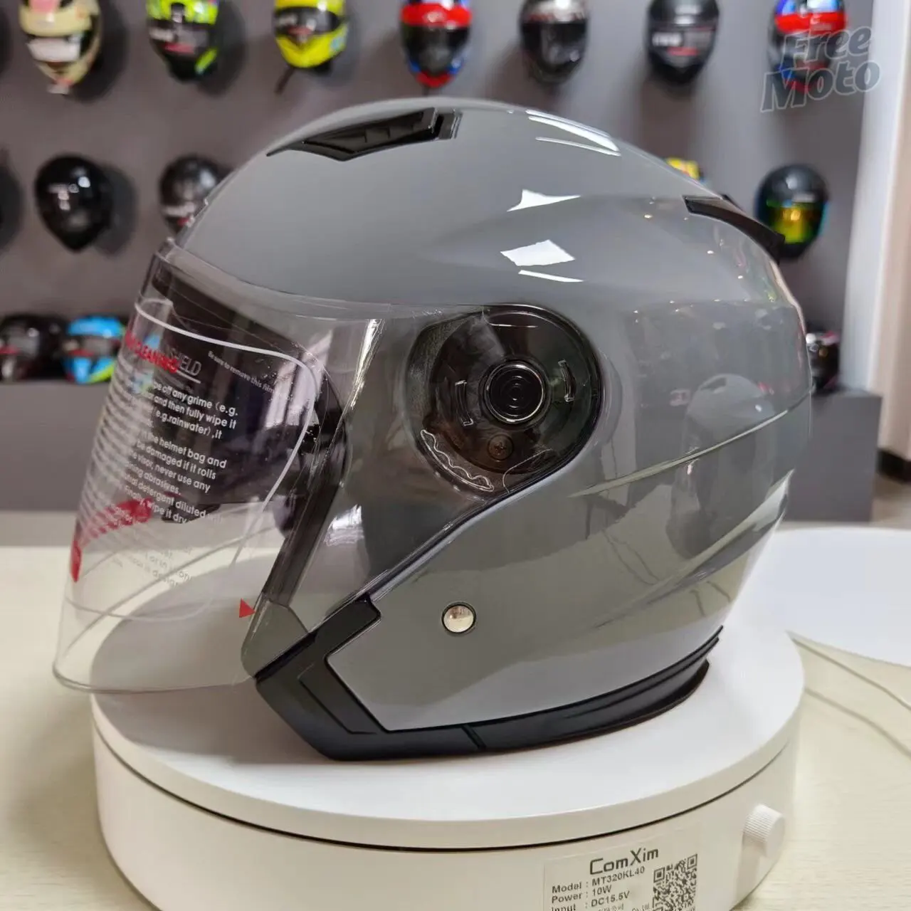 Afbeelding van Stijlvolle Halfhelm voor Motorrijders - Dubbele Lens & Veiligheid
