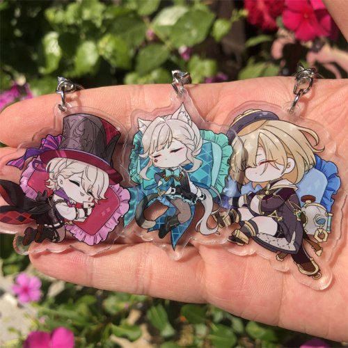 Zdjęcie Oficjalny brelok z Genshin Impact – Fontaine Lyney, Lynette i Freminet – elegancki wisiorek kolekcjonerski dla fanów gry, idealny jako prezent dla miłośników cosplayu i anime