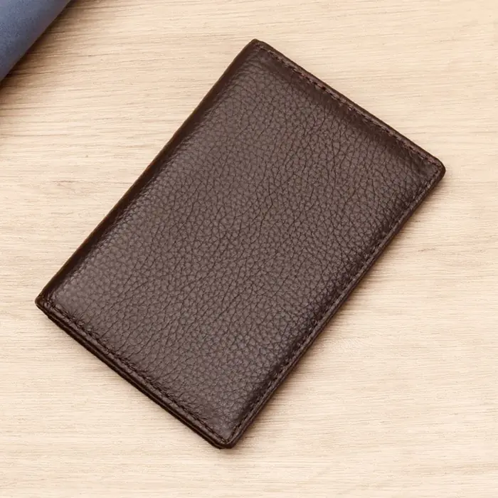 Image de Portefeuille RFID Homme en Cuir Fin et Sécurisé