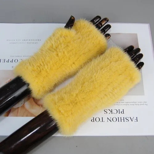Amarillo claro