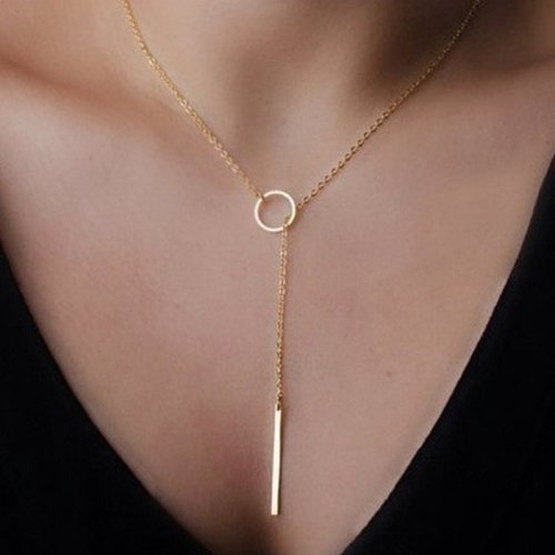 Immagine di Collana lunga con ciondolo rotondo minimalista in argento, perle naturali e dettagli a forma di foglia – gioiello elegante per donna, perfetto come regalo per un'occasione speciale