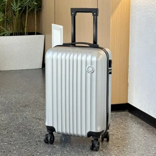 Image de Valise 20 Pouces Rigide - Élégante & Résistante
