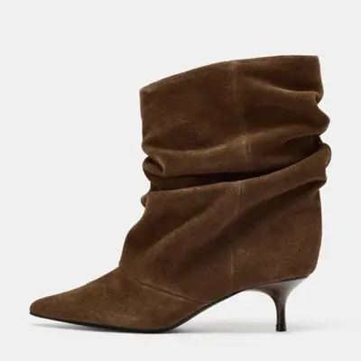 Image de Bottes Hiver Femme en Daim Marron - Style Rétro Élégant