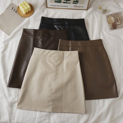 Afbeelding van Stijlvolle Hoge Taille A-Lijn Minirok voor Dames met Ingebouwde Shorts in Zwarte Bruine Tint – Trendy Herfst-Winter Outfit