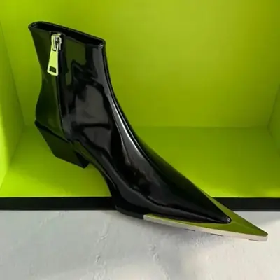 Image de Bottines Chelsea Femme Noir Talon Épais Décor Métallique