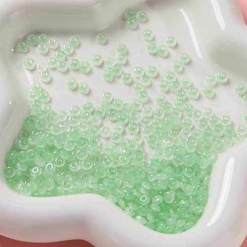 Zdjęcie 100 sztuk/partia 2x4mm Koraliki Szklane Gradientowe Ice Seed Okrągłe Koraliki Kolorowe Jednolite Kształt Ryżu do DIY Ręcznie Robionej Biżuterii Bransoletki