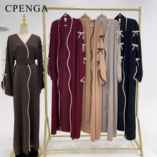 Imagen de Elegante Abaya con Mangas de Lazo para Mujeres Musulmanas
