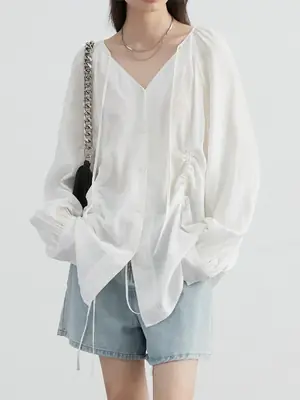 Image de Chemise Plissée Col V Femme - Mode Coréenne 2025