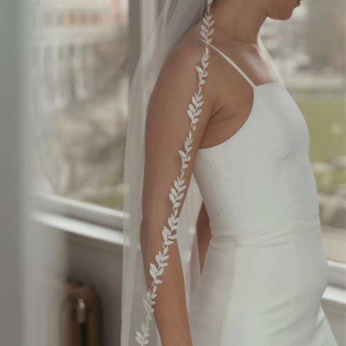 Image de Voile de Mariée Dentelle 3M Blanc Ivoire - Élégance Cathédrale