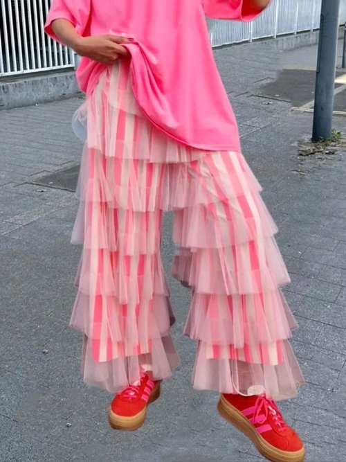 Immagine di Pantaloni Lunghi da Donna di Nuova Moda con Vita Alta, Volant e Dettagli Eleganti - Stile Chic Y2K per Look Casual e Party