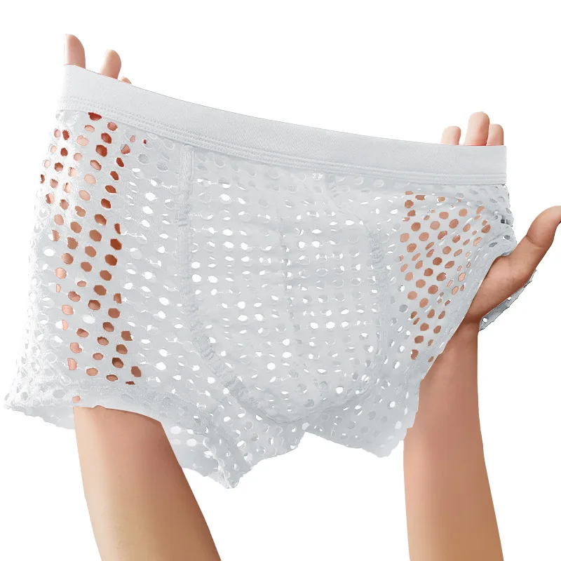 Bild von Herren Mesh Boxershorts mit großem Netzdesign – Bequeme Unterwäsche im modernen europäischen Stil
