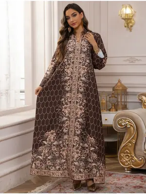 Image de Abaya Longue Élégante - Robe de Soirée Arabe Imprimée