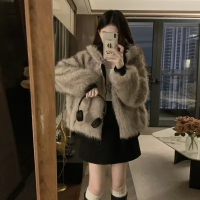 Image de Veste Hiver Double Face Fourrure Visons - Tendance & Chaud