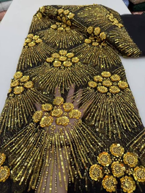 Image de Dentelle Africaine Perlée Luxe - Tissu de Mariage 2025