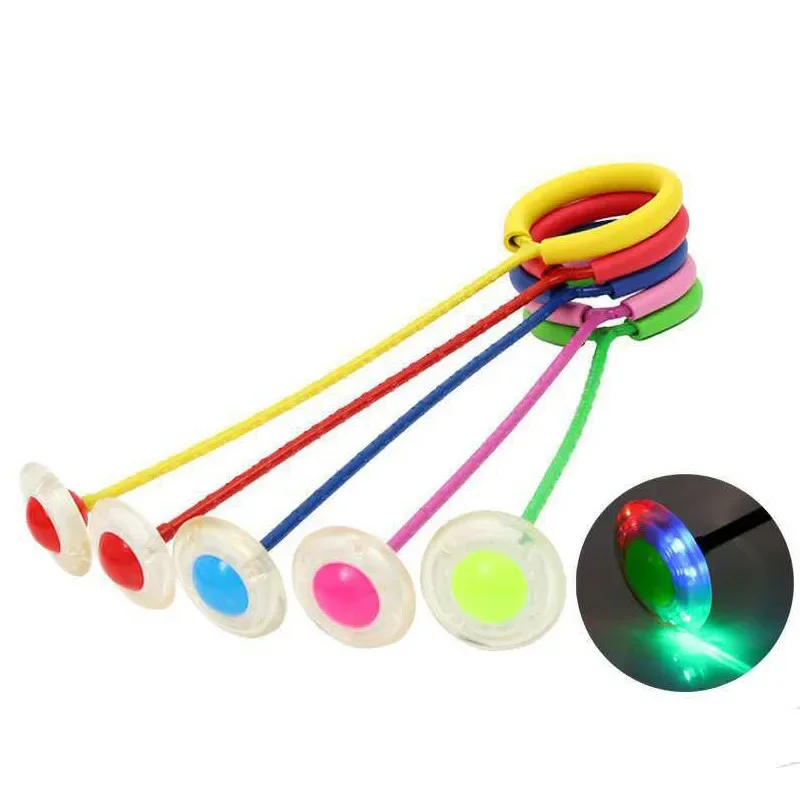 Immagine di Flash Jumping Foot Force Ball Bambini Divertimento all'aria aperta Giocattolo sportivo LED Bambini Forza di salto Reazione Palla da allenamento Giochi per genitori e bambini