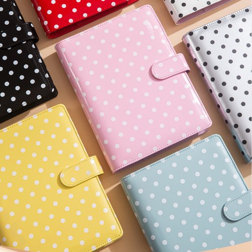Immagine di Raccoglitore Fai Da Te Colorato Retro Rosso con Nastro Nero e Puntini: Libro diario, Agenda, Planner Proiettile, Copertura per Cartoline Fotografiche e Cancelleria