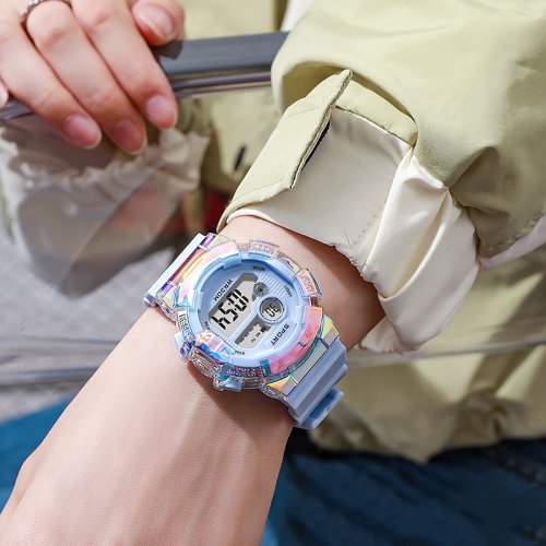 Immagine di Orologio Digitale LED per Bambini, Orologio Sportivo con Allarme e Display Luminoso, Ideale per Ragazzi e Ragazze, Regalo Perfetto per Studenti
