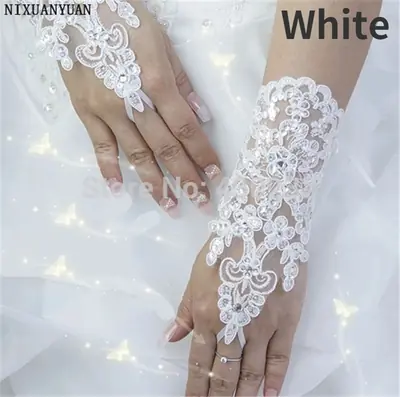 Image de Gants de Mariée Courts en Satin & Dentelle Perlée
