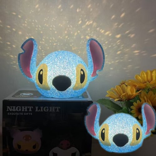 Zdjęcie Lampka nocna z projekcją cząstek Lilo i Stitch, kreskówkowa lampa 3D Lilo i Stitch, lampka do czytania, kreatywna lampka biurkowa na prezenty dla dzieci.