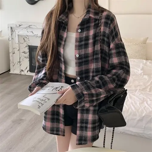 Image de Chemise Tartan Oversize - Style Grunge Tendance