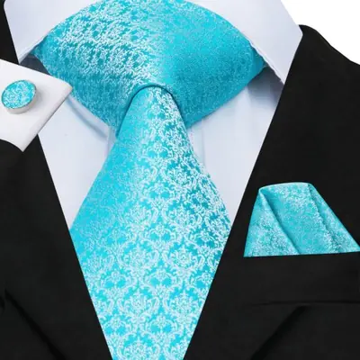 Image de Cravate Bleue Soie Élégante - Ensemble Mariage & Affaires