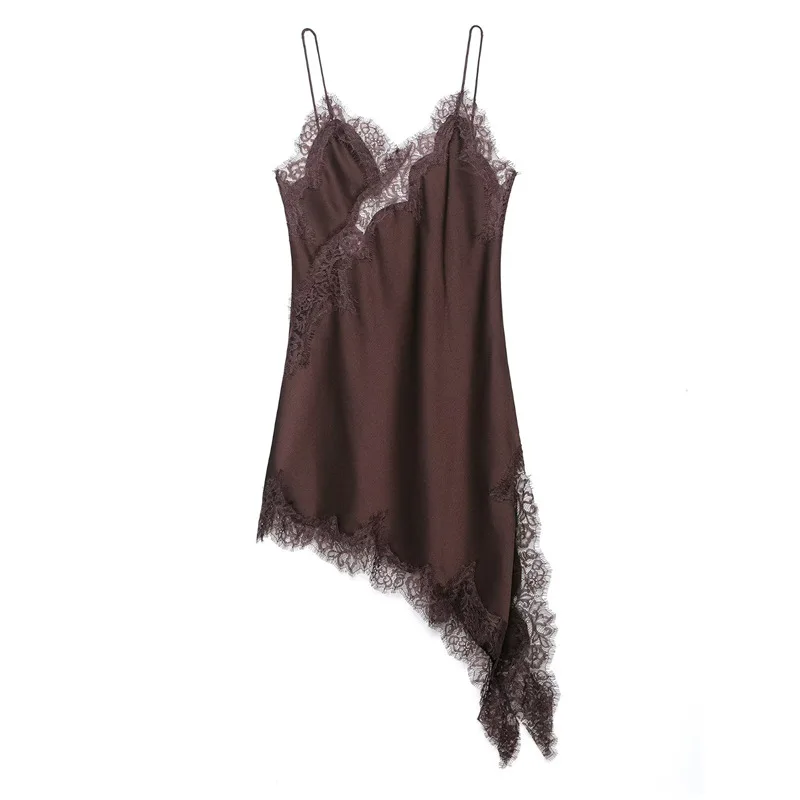 Immagine di Top Asimmetrico Donna in Raso di Seta con Pizzo Y2K, Orlo Irregolare e Scollo a V – Top Cami Patchwork Coquette per Look Streetwear