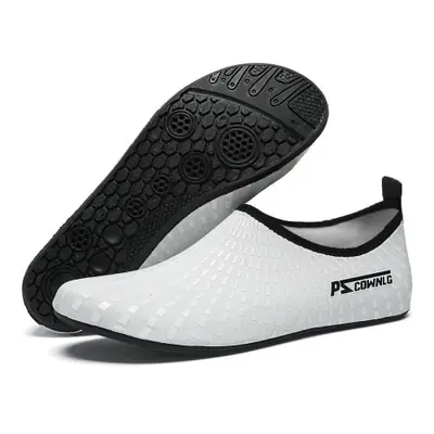 Image de Chaussures Aqua Sportives - Idéales pour Plage, Natation & Plongée