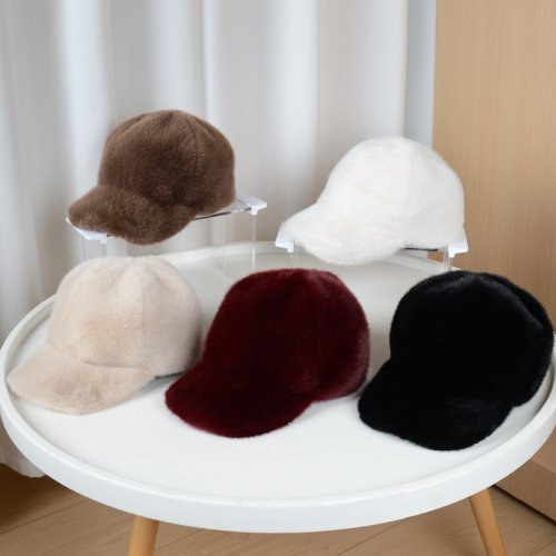 Afbeelding van Warm & Stijlvol: Pluizige Namaakbont Snapback Hoed