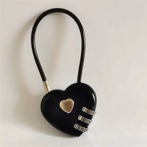 Image de Serrure à Combinaison Coeur - Sécurité & Style pour Vos Bagages