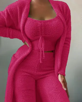 Image de Pyjama 3 Pièces Peluche Hiver - Confort & Style Féminin