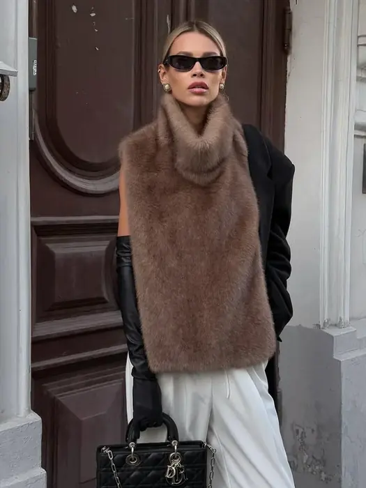 Image de Veste Fausse Fourrure Chic - Manteau Femme Automne 2025