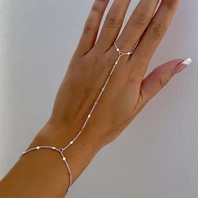 Image de Bracelet Fleur Strass Été 2025 - Élégant & Chic