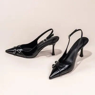 Image de Stilettos Noirs Bout Pointu - Élégance Féminine