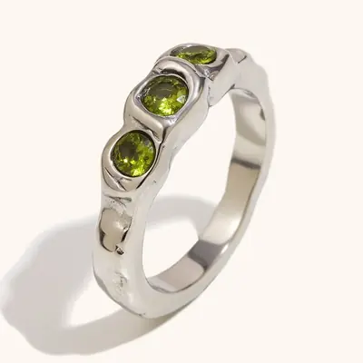 Image de Bague Tendance Femme - Zircons Verts Plaqué Or