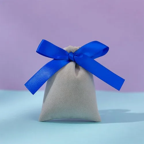 Koningsblauw blauw zijde