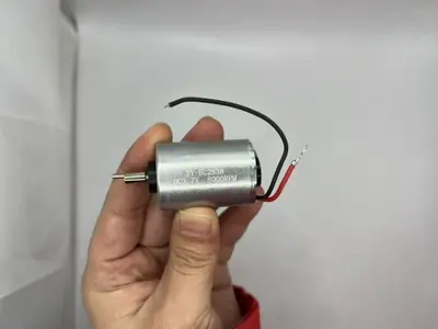 Image de Moteur Sans Balais 8000 RPM pour Tondeuse Professionnelle