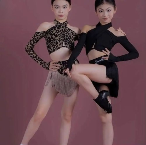Imagen de Traje de Baile Latino con Estampado de Leopardo, Falda con Flecos y Borlas para Competición y Escenario