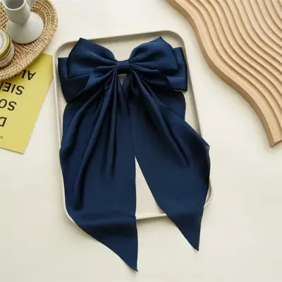 Image de Pince à Cheveux Grande Nœud Papillon - Accessoire Tendance 2023