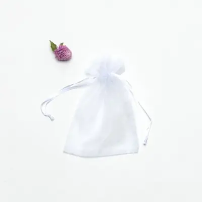 Image de Sacs Cadeaux Organza - Lot de 50 Pochettes Élégantes
