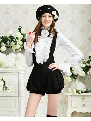 Image de Blouse Victorienne à Volants - Élégance Féminine