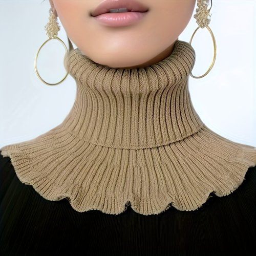 Immagine di Sciarpa a collo falso lavorata a maglia bianca e nera, morbida, spessa e calda con design elegante e bordo arricciato per donne