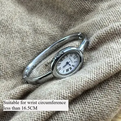 Image de Montre Femme Élégante en Acier Inoxydable & Or - Petit Cadran
