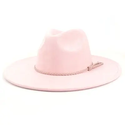 Image de Fedora en Daim - Style Classique & Élégant